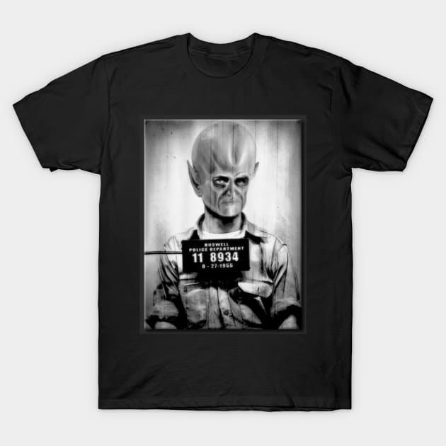 The Alien T-Shirt by rgerhard